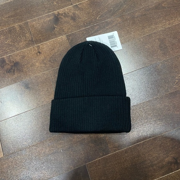 Nwt Tim Biebs Beanie - Picture 2 of 3